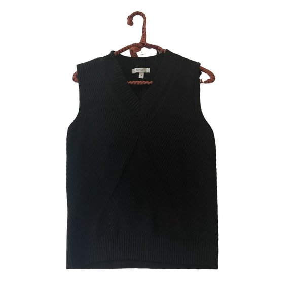 Small black sweater vest - Picture 2 of 2